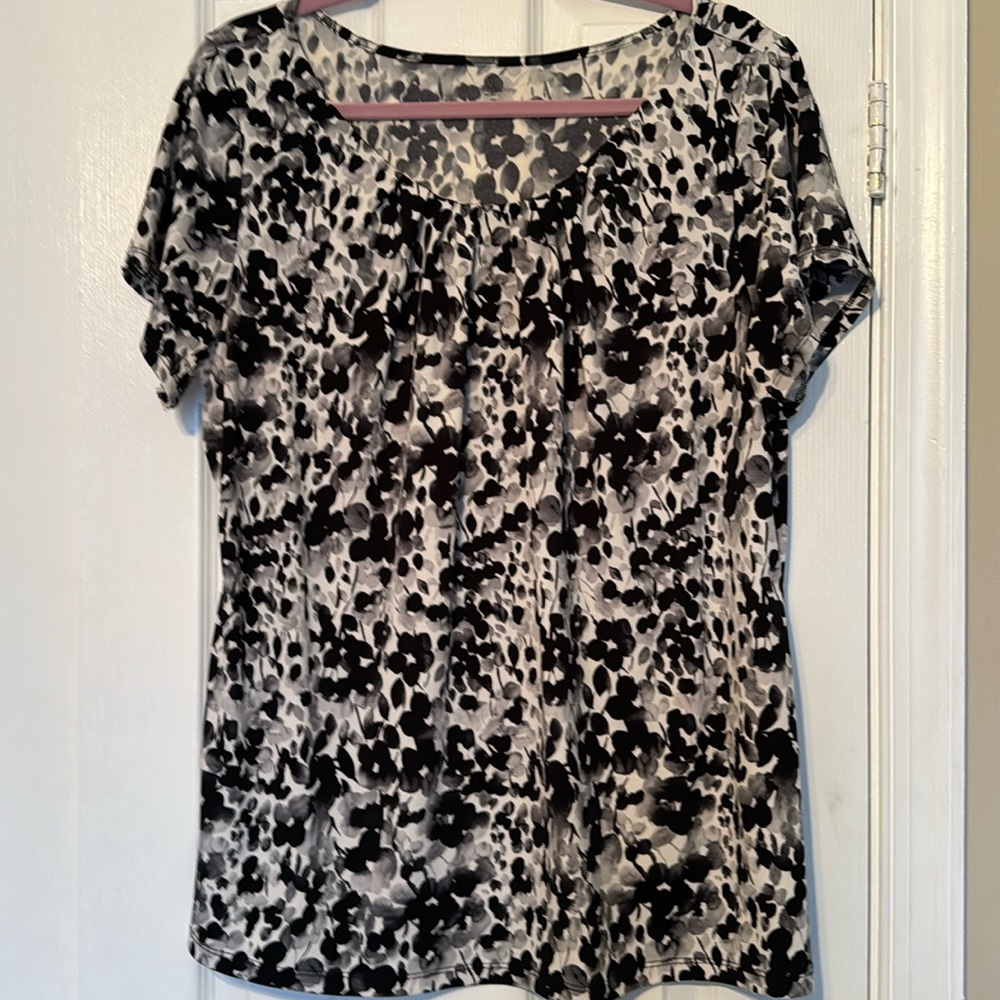 💜 Worthington Floral Blouse
